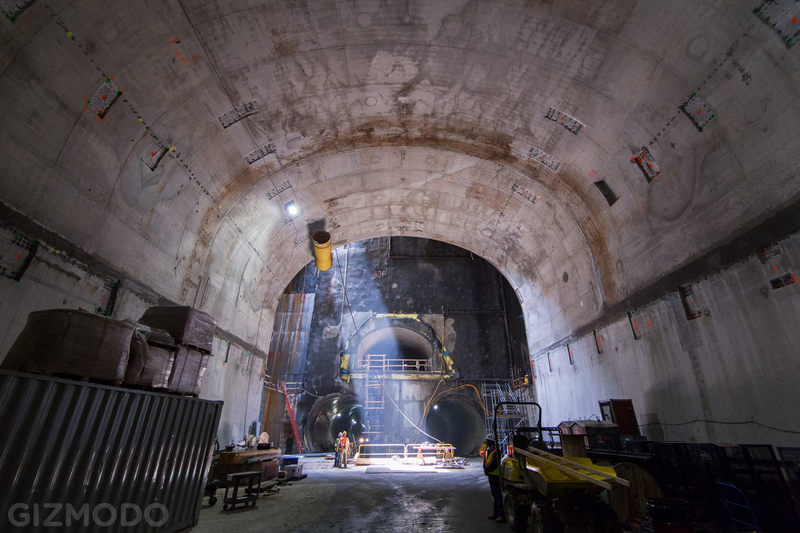 Illustration for article titled A Subterranean Stroll Through NYC's Newest Train Tunnel